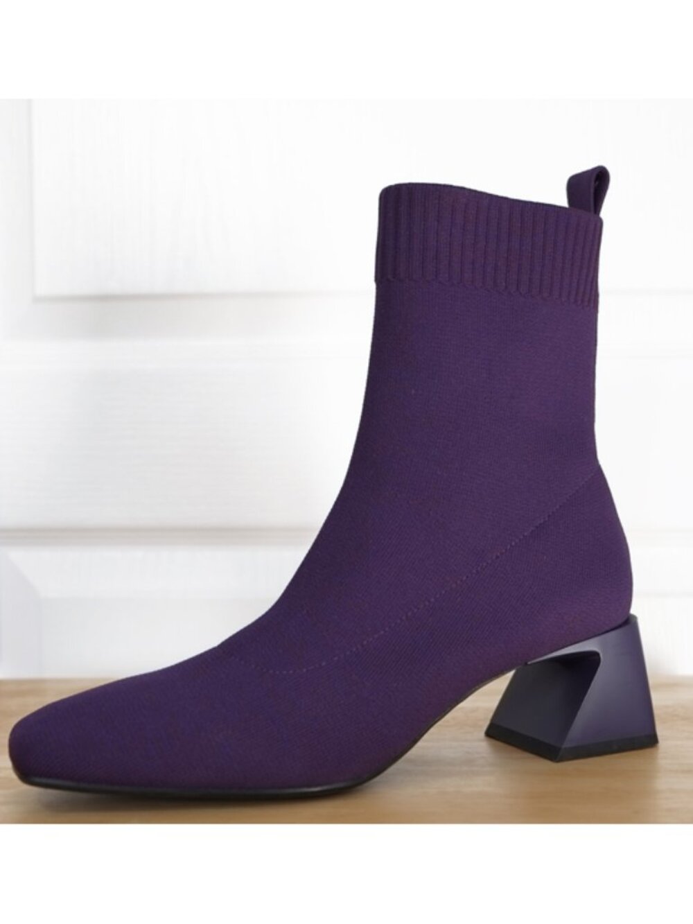 Vivaia Regina Pro purple block-heeled booties